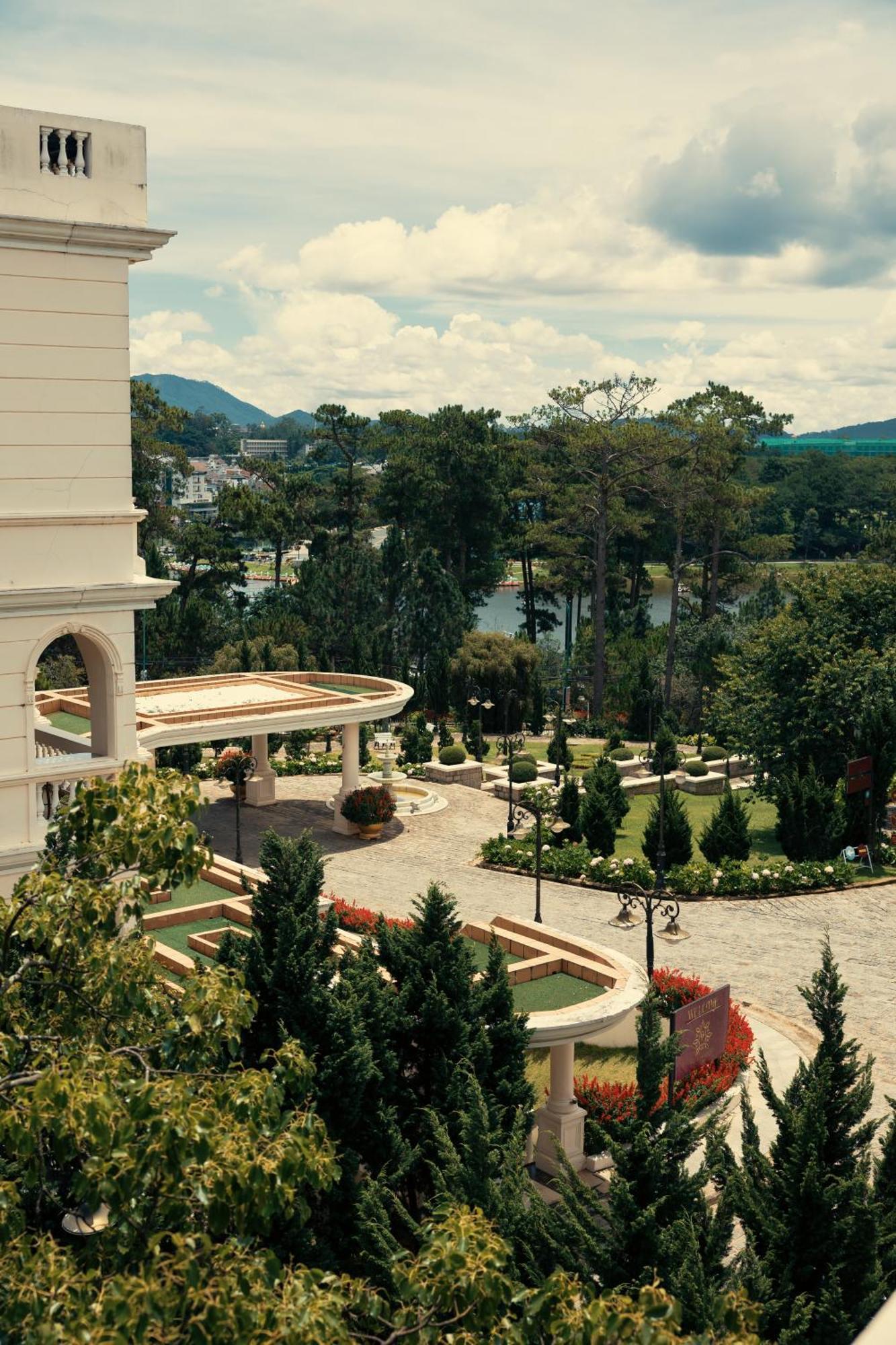 Dalat Palace Heritage Hotel Exterior foto